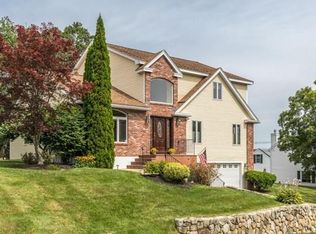 5 Valley View Farm Rd, Haverhill, MA 01835