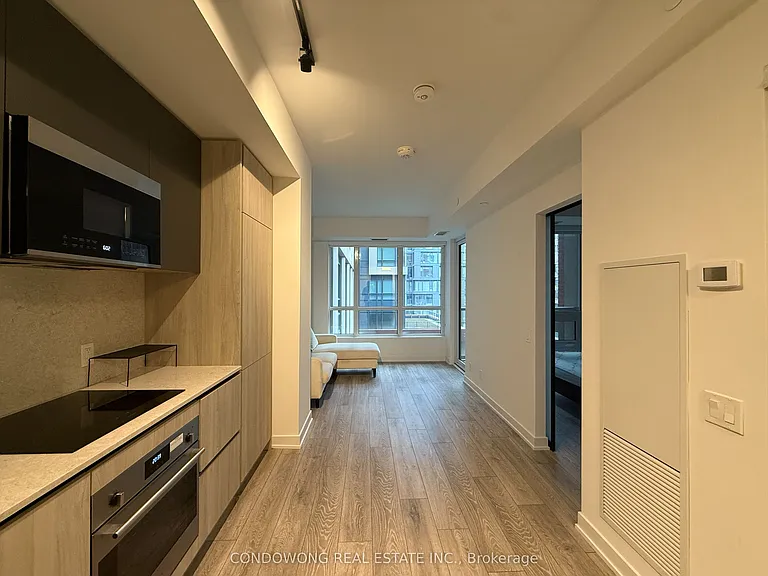 108 Peter St #912 — Photo 1