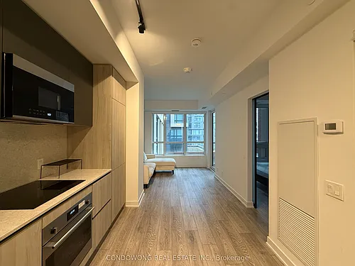 108 Peter St #912 Photo 1