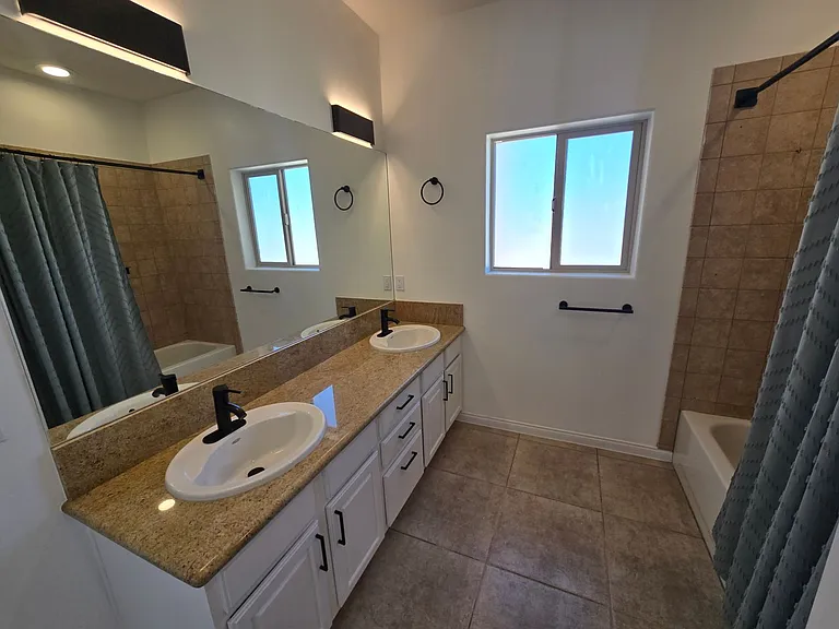 711 Willie Way — Photo 11