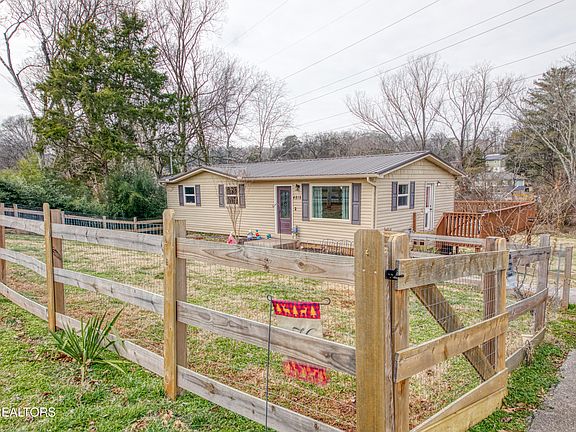 4th image of 4818 Wheeler Rd