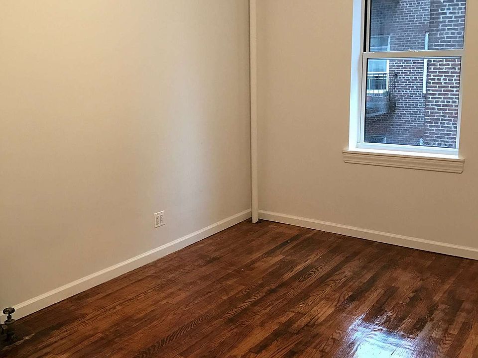 2nd image of 5929 Queens Blvd APT 5B