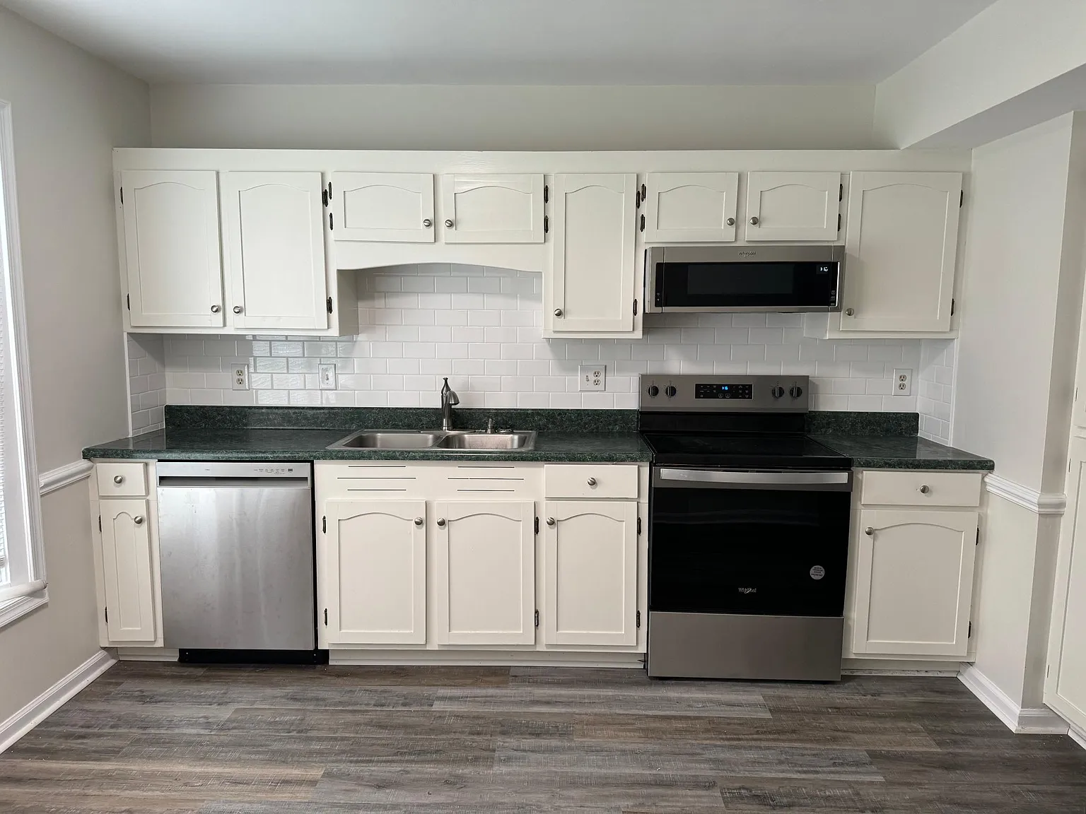 2 bed, 2.5 bath, 1161 sqft, $1,600 — Photo 4