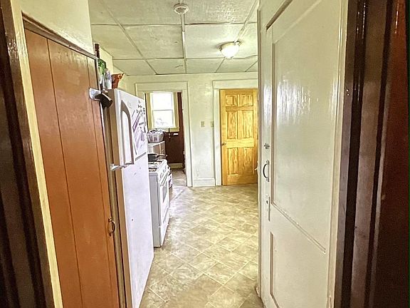 5th image of 316 Fife St