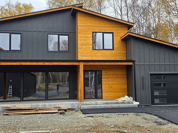 2nd image of 7950 N Covington St #8