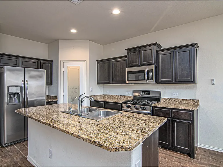 7321 Fossell Ranch Rd — Photo 4