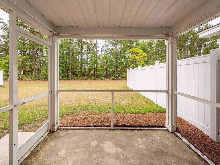 715 Hilchot Dr — Photo 23