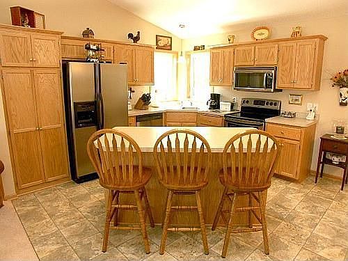 Fabulous kitchen - ctr island, stainless appliances