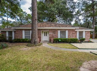 25602 Oakhurst Dr, Spring, TX 77386