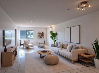 153 Lakeview Dr APT 101, Weston, FL 33326