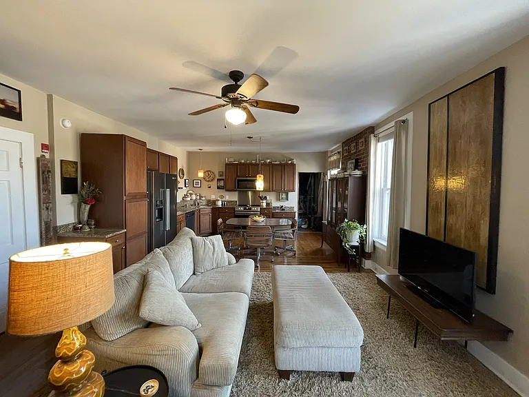 441 W 2nd St #320 — Photo 3