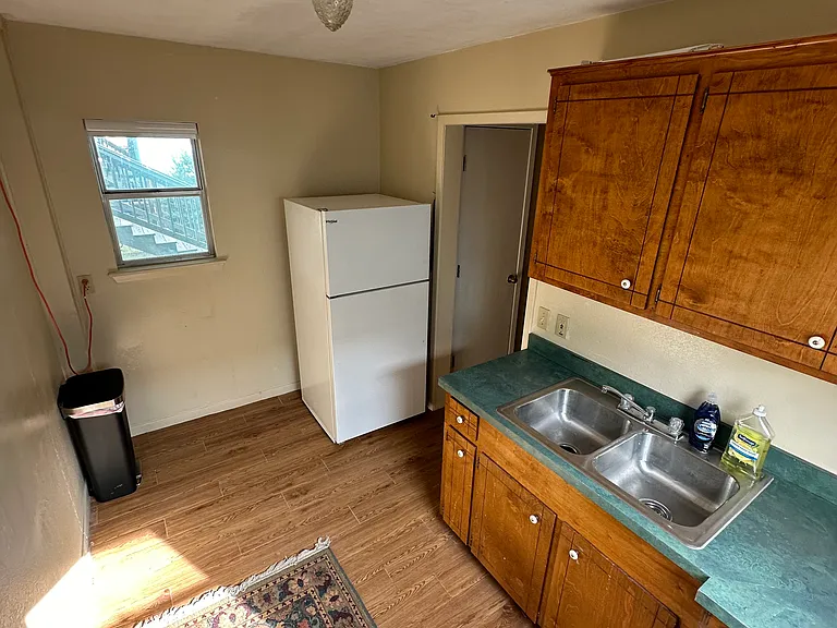 133 Riverdale Dr #1 — Photo 7
