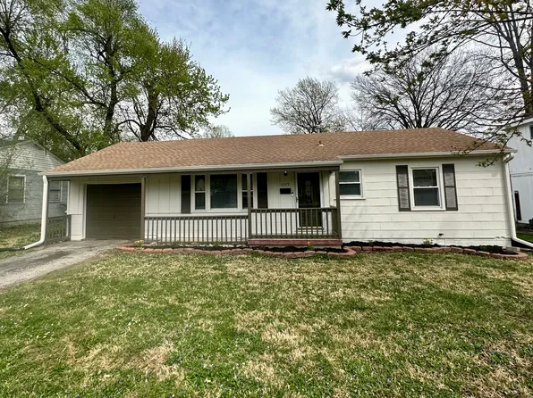 7315 Maple St, Overland Park, KS 66204