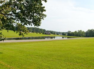 1006 Lakeview Cir, Dickson, TN 37055