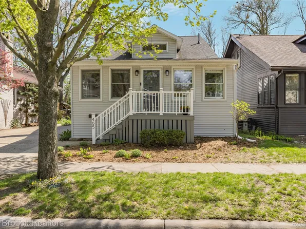 465 Pearson St, Ferndale, MI 48220