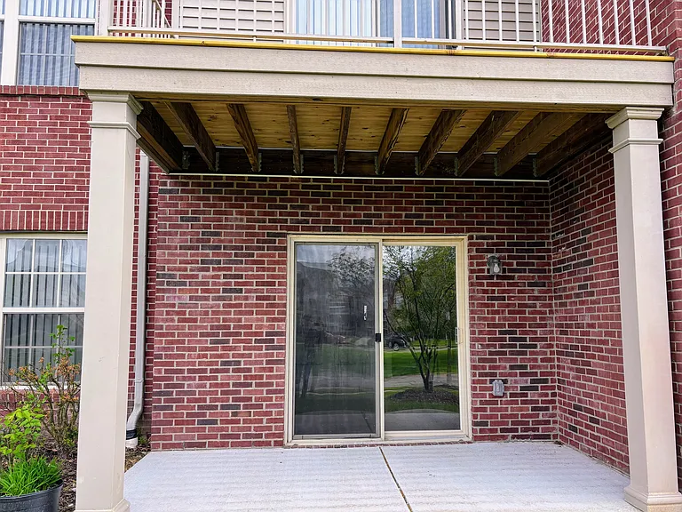703 Addington Ln — Photo 7