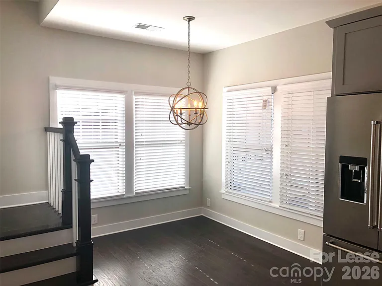 1218 Macomb Pl — Photo 6