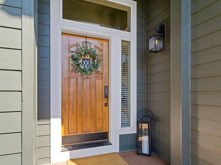 7068 SW Valenta Ct — Photo 3