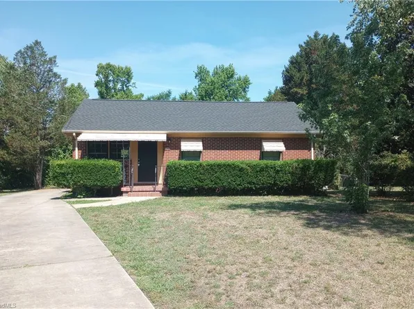 1303 Blackwood Ct, Greensboro, NC 27405