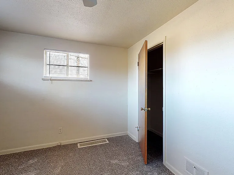 7400 W 10th Ave — Photo 7