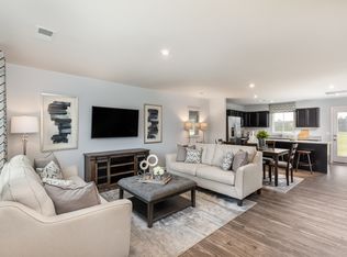 9530 Horseshoe Dr, Smyrna, TN 37167