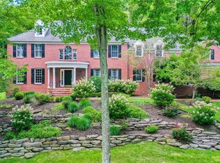 8580 Tamarack Trl, Chagrin Falls, OH 44023