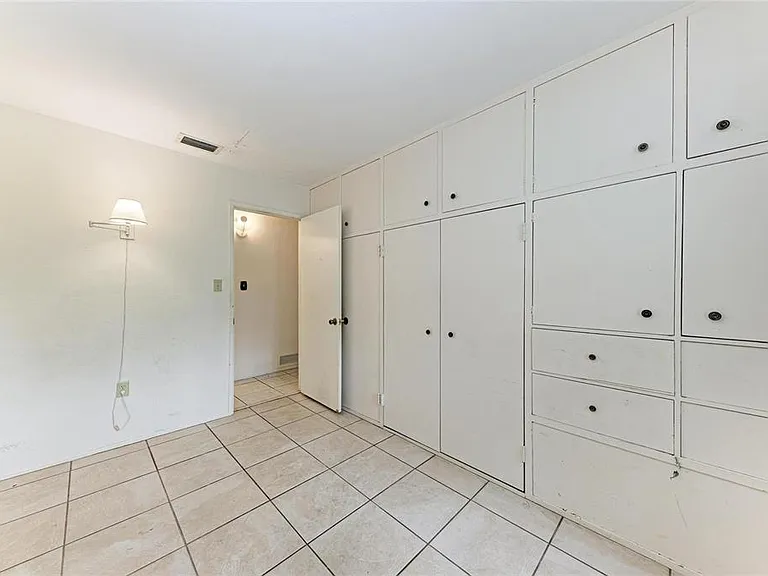 1827 Alta Vista St — Photo 27