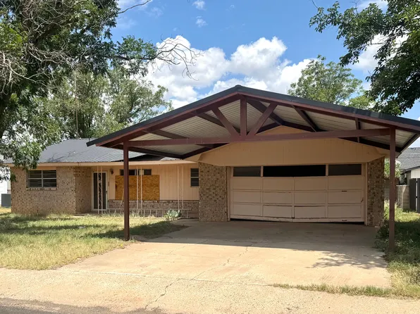 1726 E Albertson Dr, Hobbs, NM 88240