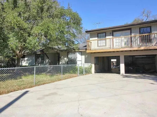 949 Dillon Dr, Silsbee, TX 77656