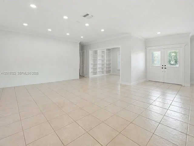16530 Lake Tree Dr — Photo 8