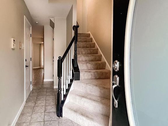 4th image of 1305 Lindsay Ln