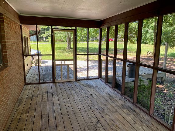 3rd image of 493 Tanyard Rd