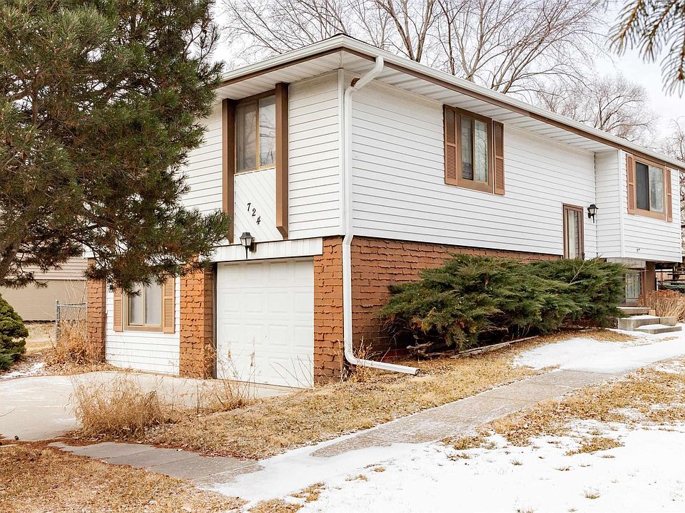 1st image of 724 Willow Ave