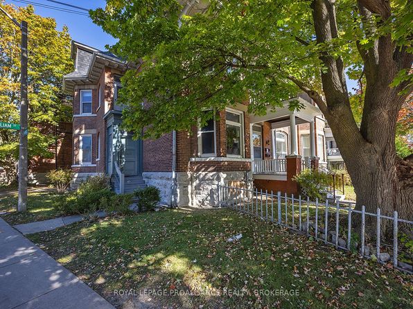 217 William St, Kingston, ON K7L 2E2