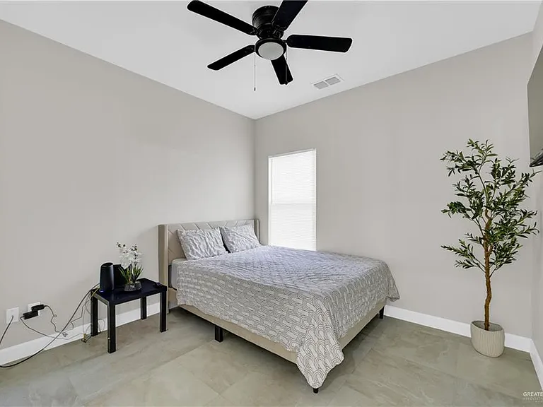 1700 Toronto Ave — Photo 12