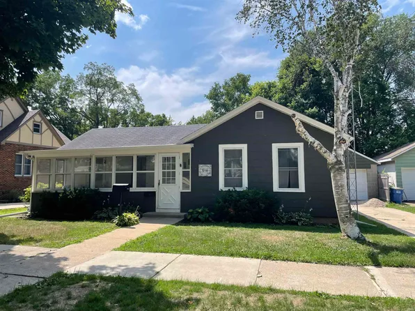 518 W Pleasant St, Portage, WI 53901