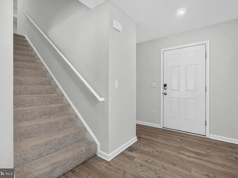 3155 White Tail Dr — Photo 5