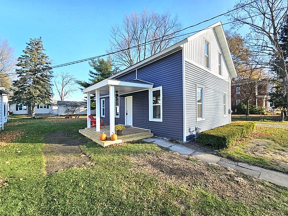 2nd image of 104 W Hotchin Ave