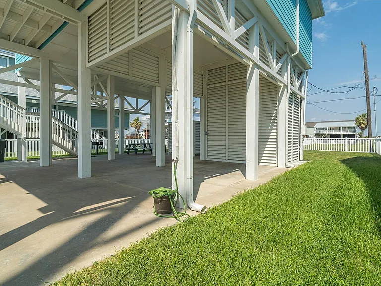 21822 San Luis Pass Rd — Photo 27