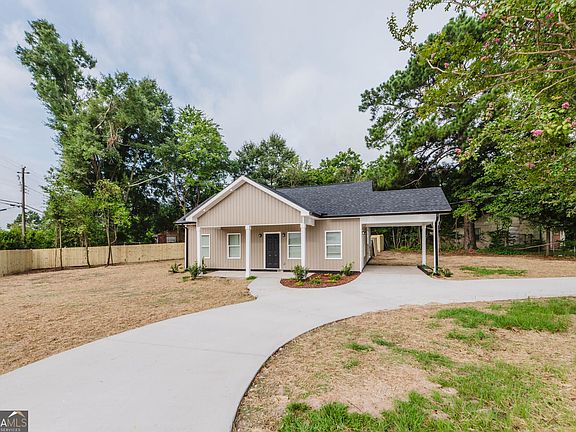 3rd image of 3714 Spencer Cir