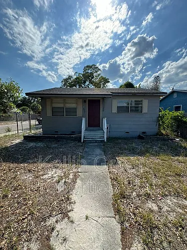 2027 37th St S Photo 1
