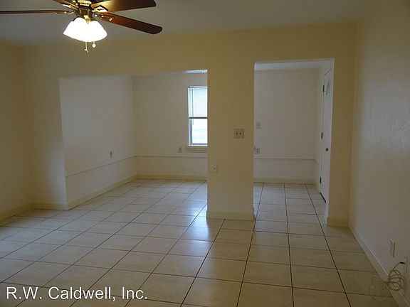 4th image of 5914 15th Ave S