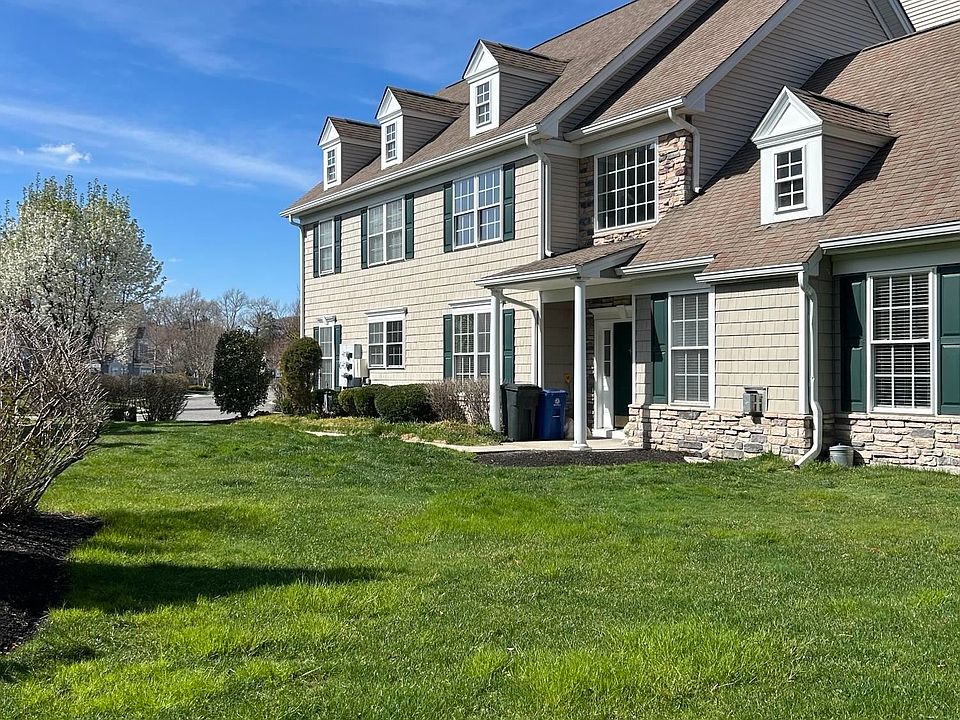 1st image of 602 Turnberry Ct #602
