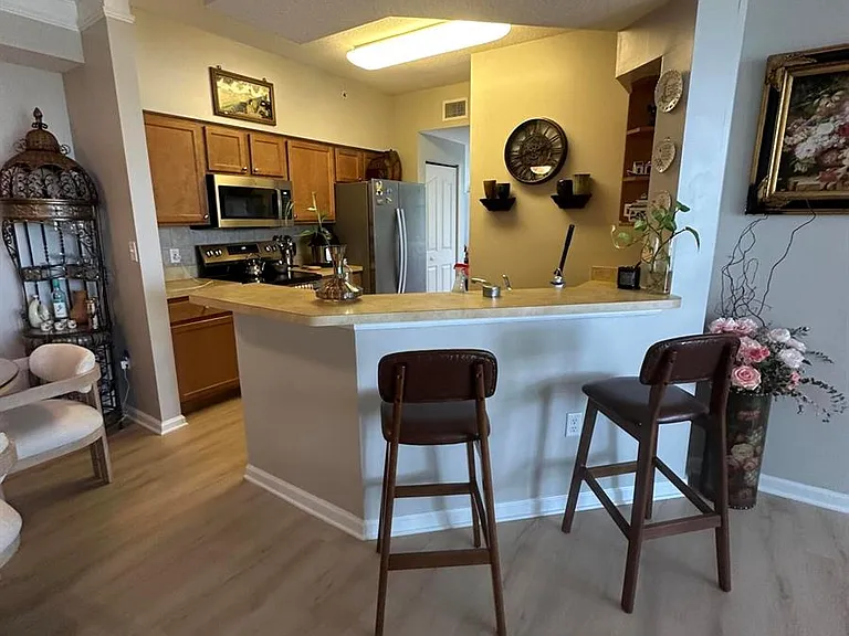 9825 Baywinds Dr #1302 — Photo 9