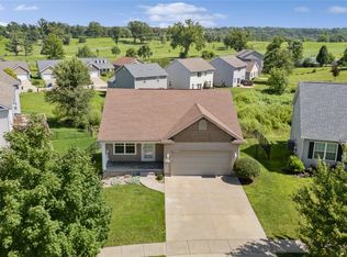 2121 Rosewood Dr NW, Cedar Rapids, IA 52405