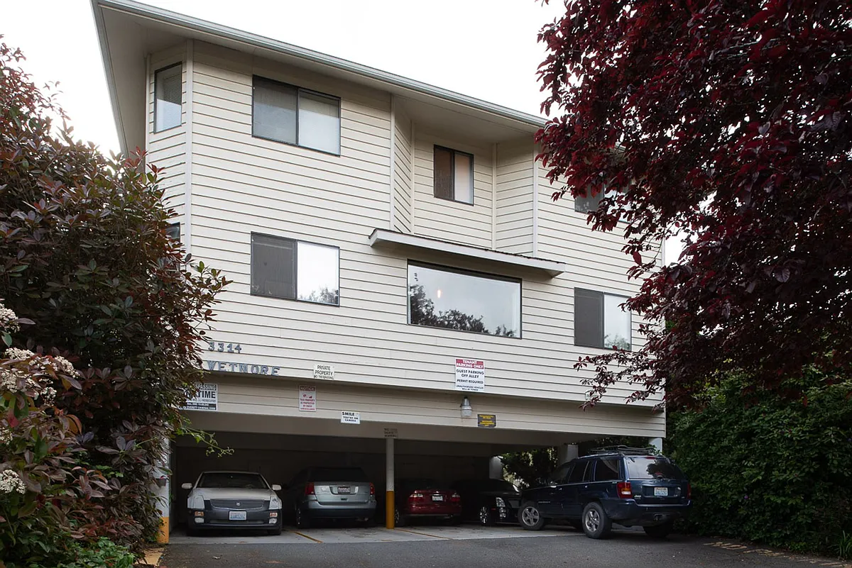 Building Photo - 3314Wetmore
