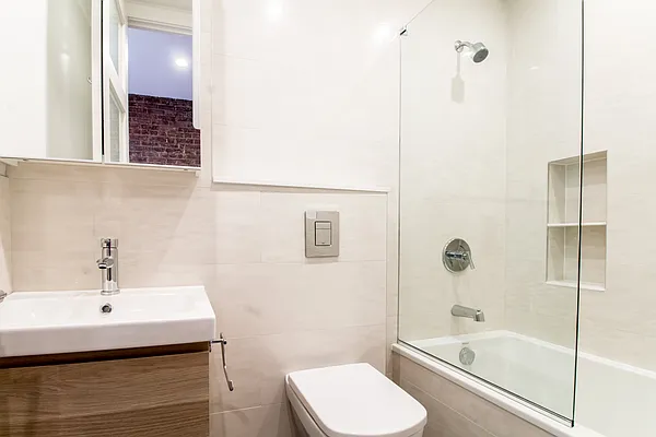 Rented by Compass | media 22