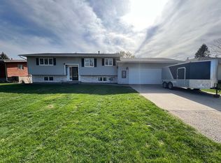 100 Shellrock Dr, Northwood, IA 50459