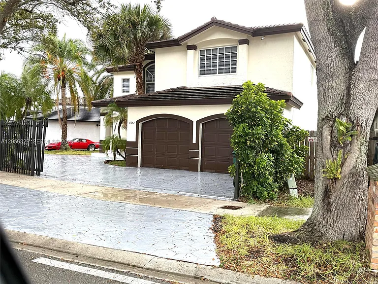 9352 SW 155th Ave — Photo 21