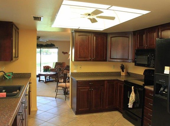 2nd image of 607 S Palo Verde Way